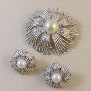 Butler Vintage Silver-Tone Pearl Flower Brooch and Earring Set